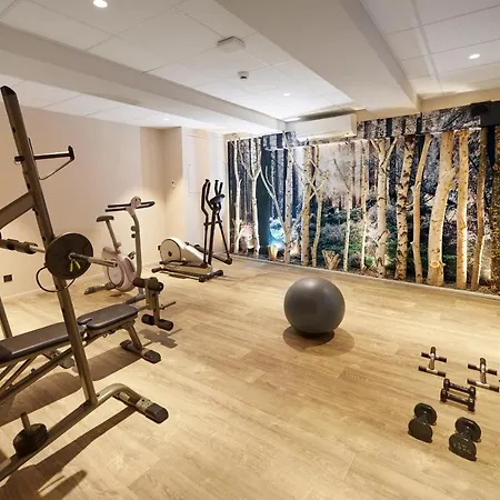 Victoria Hotel 4*
